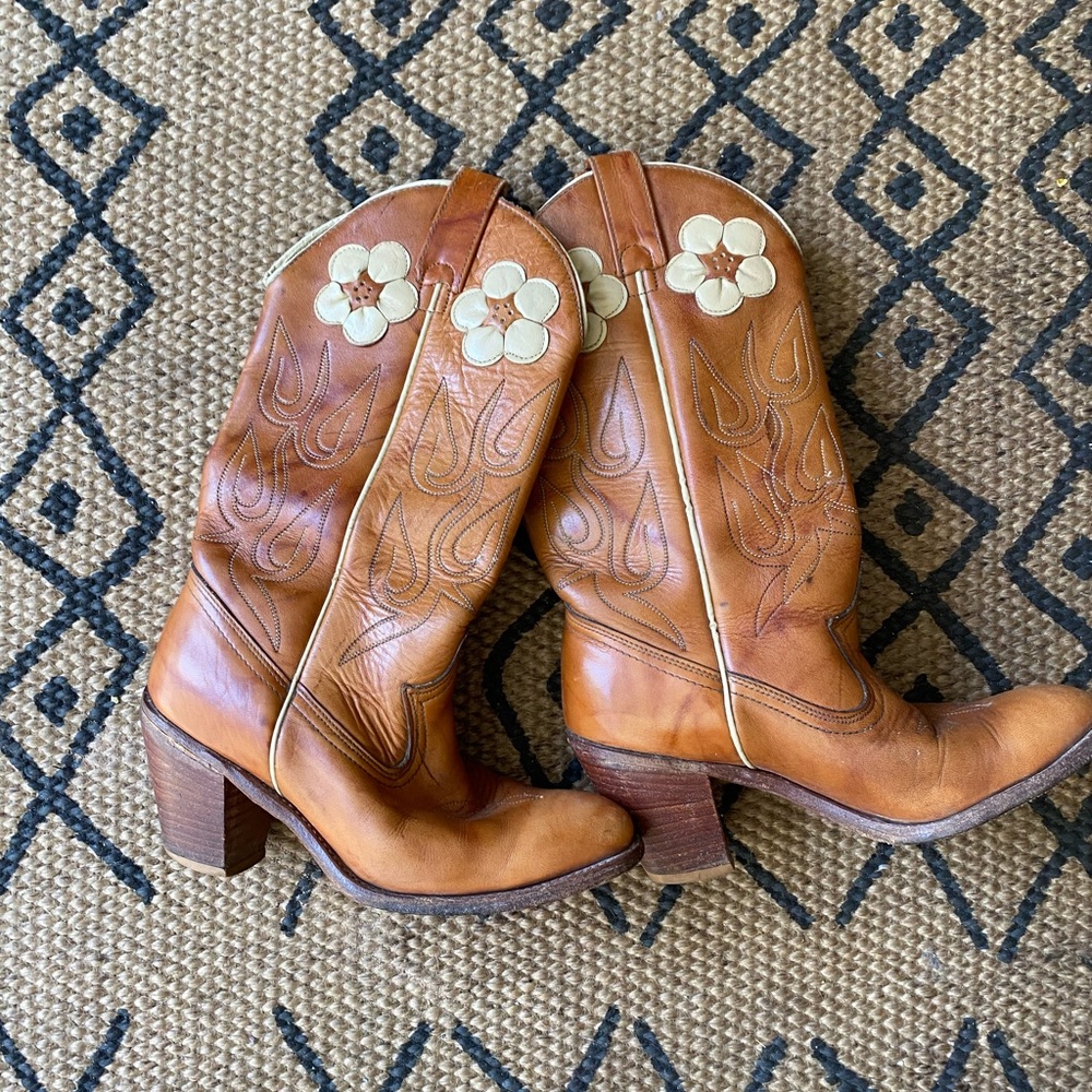 70s Vintage Acme Daisy Cowboy Boots